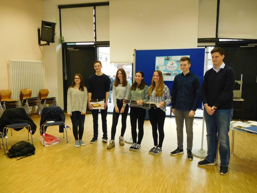 Betriebspraktikum: Prämierung der besten Präsentationen durch den Ehemaligenverein