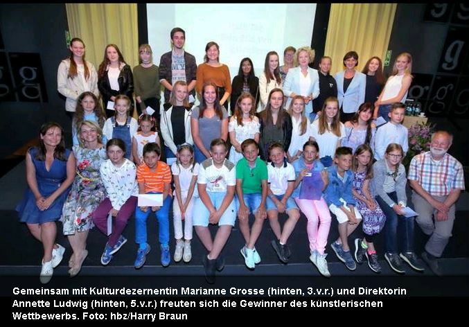 Künstlerischer Wettbewerb in Mainz: „Gutenberg bleibt immer jung“  Schüler aus der Region gestalten Sonderbriefmarke zum 550. Todestag des Buchdruckers