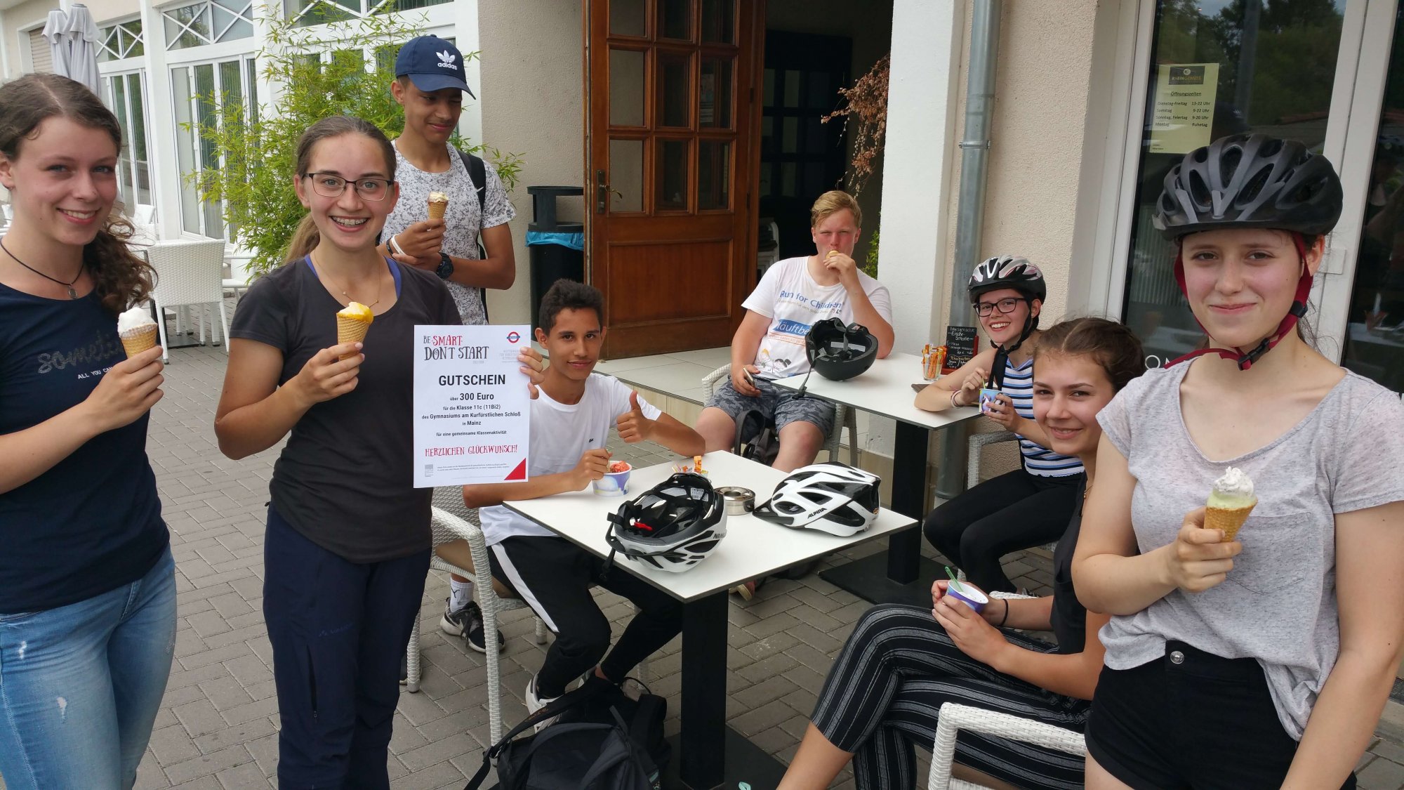 Biologie-Leistungskurs erhält erneut beim “Be Smart – Don´t Start”-Wettbewerb 2018 Preis für langen Atem