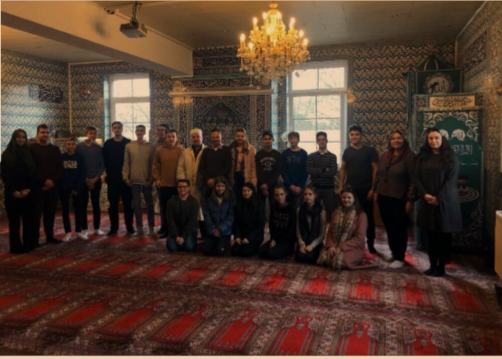 Achtklässler zu Besuch in Moschee