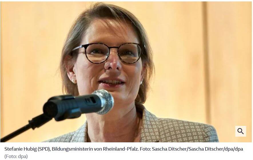 Presseartikel |Besuch der Bildungsministerin