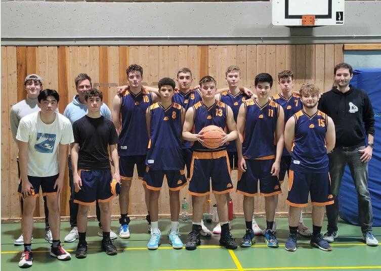 Senior-Schloss-Basketballer werden Zweiter in der Vorrunde Jugend trainiert