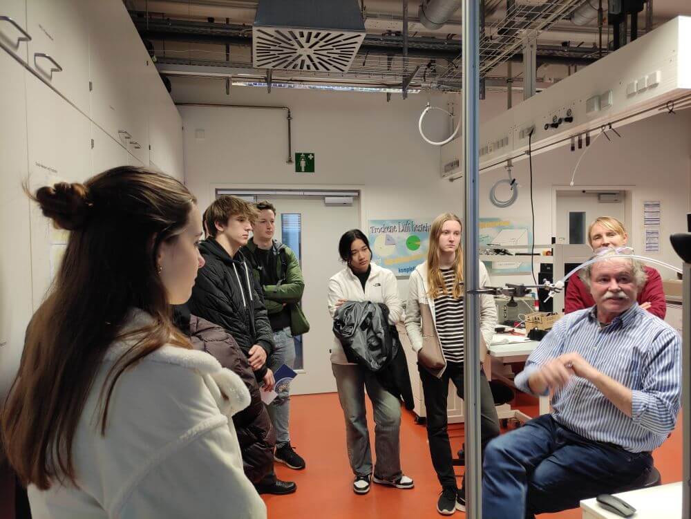 Chemie-Exkursion des 12ch2 zum Max-Planck-Institut für Atmosphärenchemie