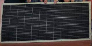 9b gewinnt Balkonsolaranlage für das Schlossgymnasium