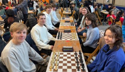 Drei Pokale für Schloss-Teams bei den Rheinhessischen Schulschach-Meisterschaften